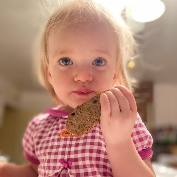 Meet your Posher, Holly - Picture 2 of 6